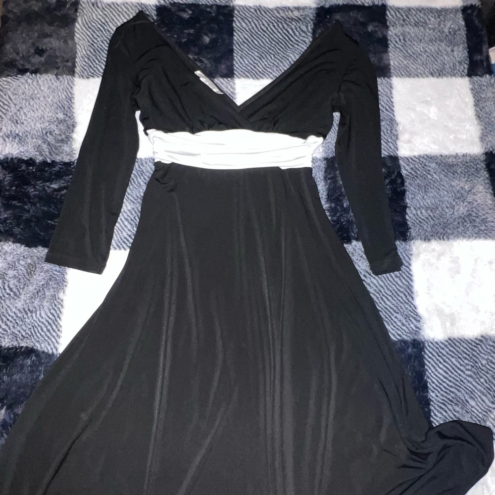 Maggy London Black and White Long Sleeve Dress